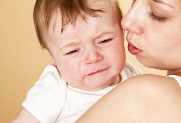 快过年了有亲人跑到家里来哭,马上过年了朋友聚会少不了