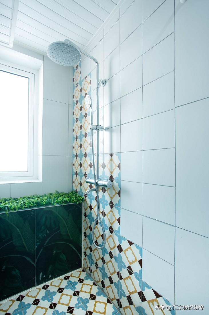 简单装修刷亮色乳胶漆效果案例,不吊顶不装射灯装修效果图