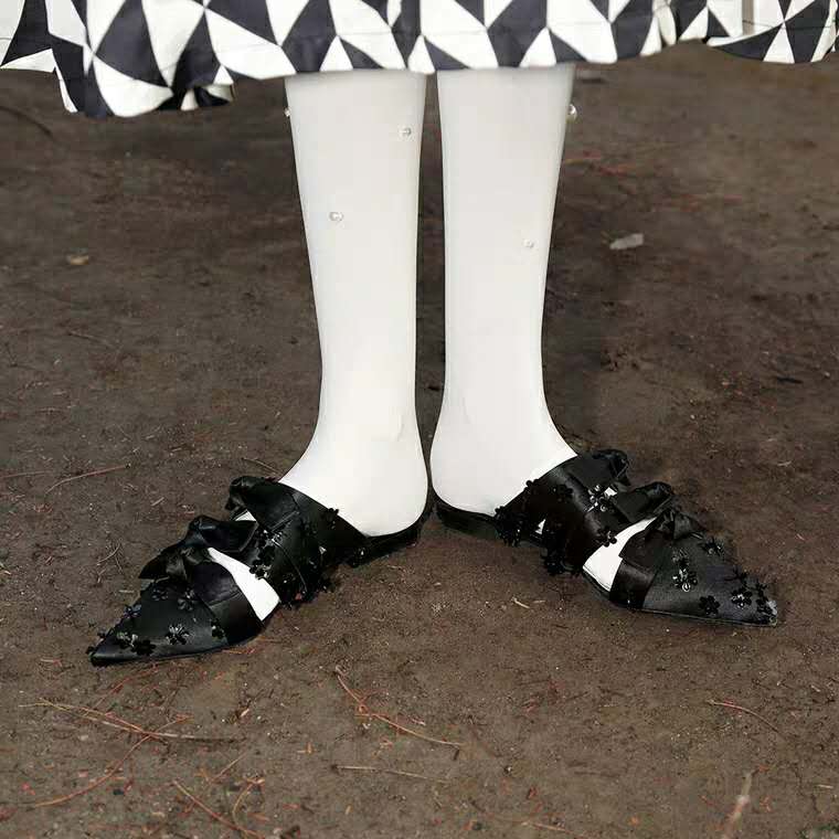 今日国潮品牌潮酷女鞋包品牌推荐，可盐可甜酥到爆帅气潮人我最型