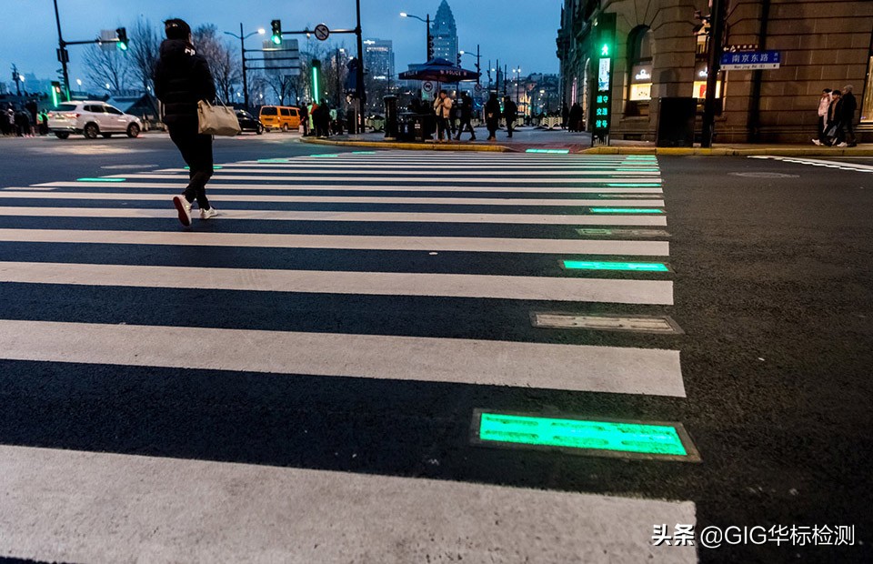 黑科技高速监控激光灯,黑科技投入一线为交通安全护航