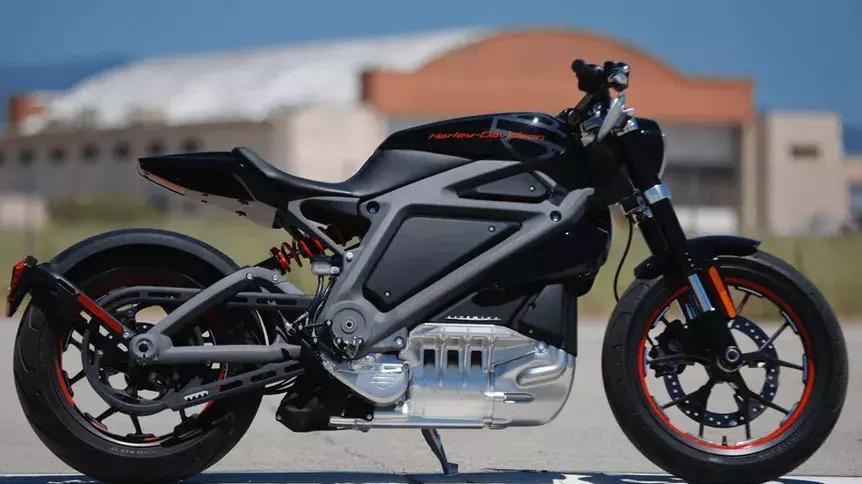 哈雷和杜卡迪哪个档次高,杜卡迪对比哈雷