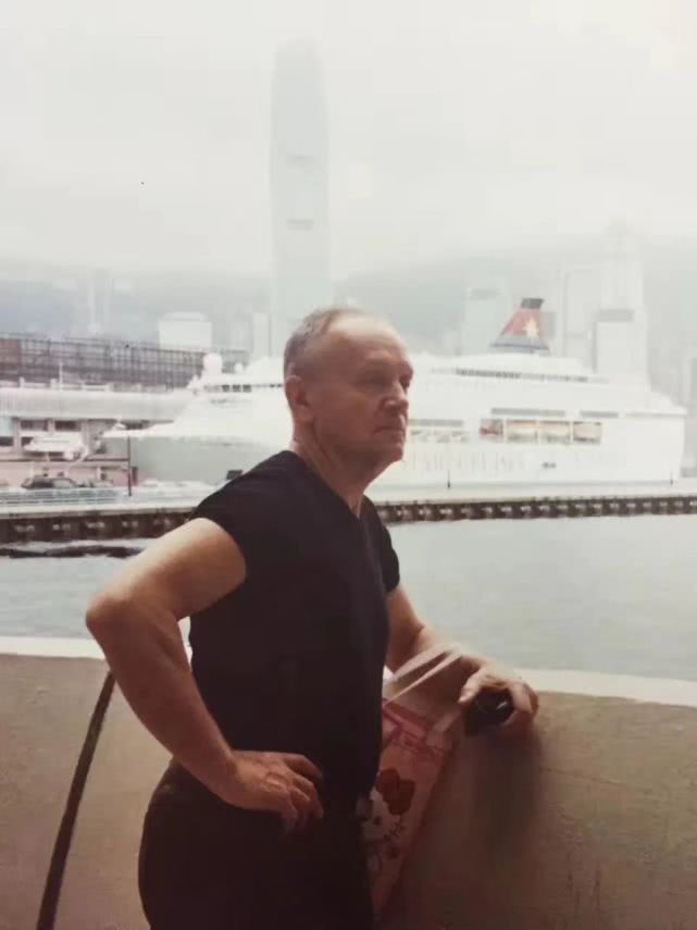 290个遗物故事,290次想念的声音