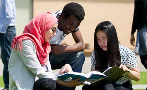雷丁大学国际金融,全英大学