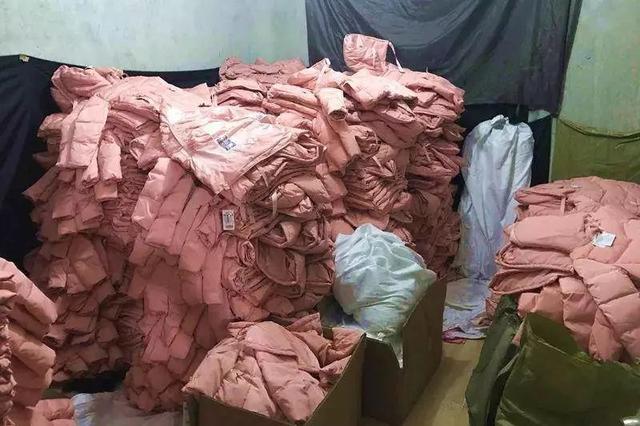 成本75元羽绒服卖1598元,恒源祥羽绒服598元