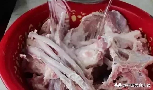 羊汤怎么熬才好喝,羊汤怎么熬白得快呢