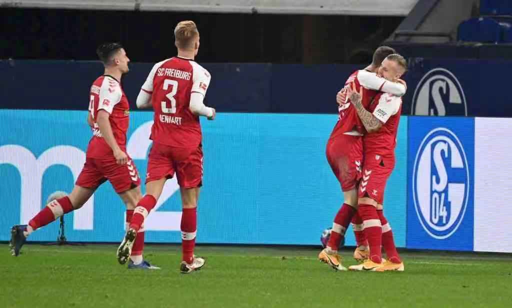 0-5德甲7冠王踢出丢脸一战,德甲最新赛况2-3