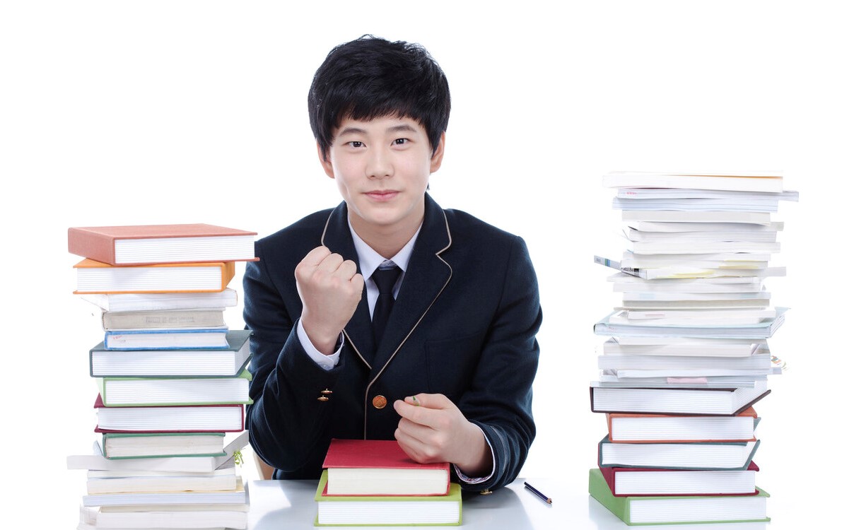 初中女孩跳拉丁舞,初中女生跳拉丁舞