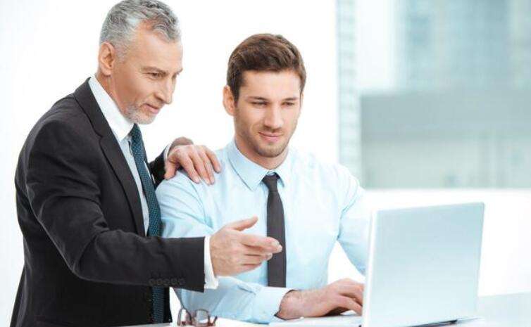 工作老是被领导骂怎么办,职场被领导骂如何对待领导