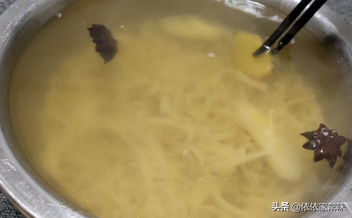 猪皮冻的正确做法教程,猪皮冻最好吃的做法简单的