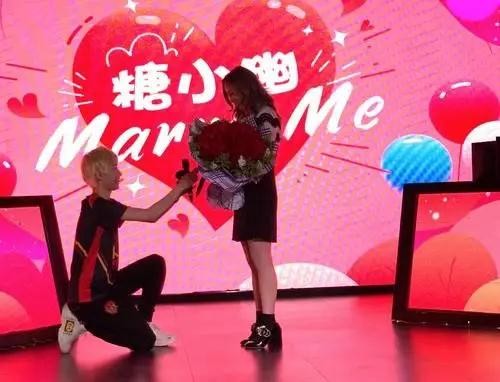 英雄联盟：厂长，安掌门领衔！迎面走来的是撸圈好男人代表队！