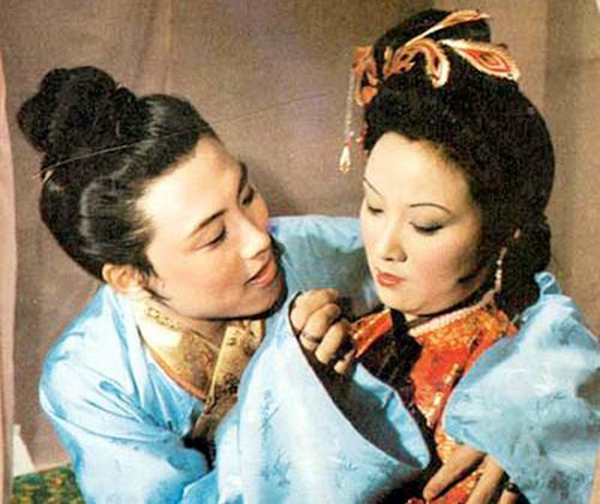 贾琏害王熙凤得了血崩,王熙凤血山崩是怎么来的