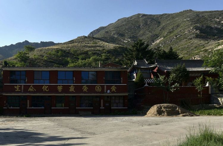 乡村古寺庙,五一家乡山顶寺庙一游