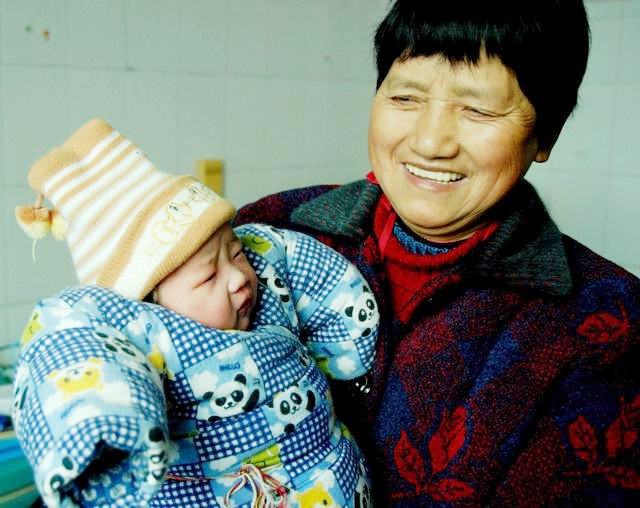 孩子一直说屁屁疼,一到晚上孩子喊屁屁疼