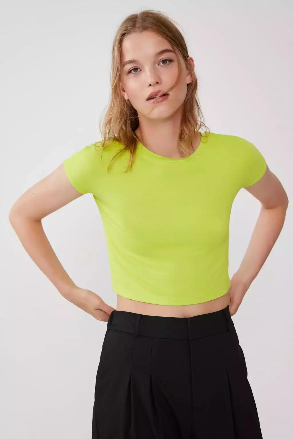 欧阳娜娜黄褐发色,2022年最流行显白的颜色