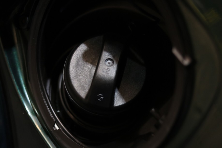 怪兽修车:修复一辆09款中东版丰田霸道,最终旧车变新车