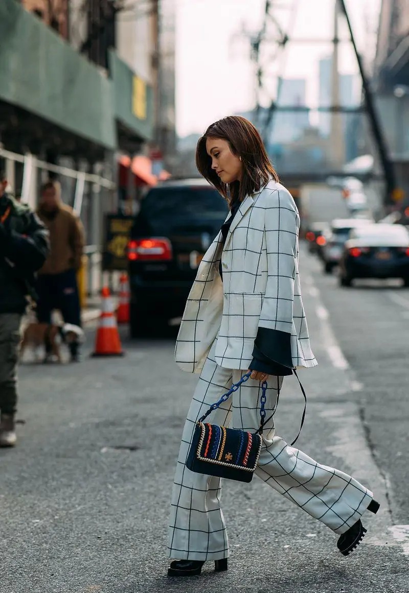 高个子胖女生裤子显瘦推荐秋冬,冬季胖女人穿什么裤子好看又显瘦