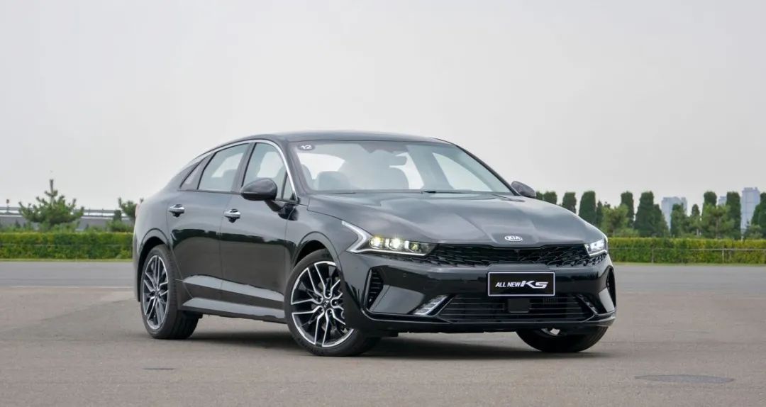 思域和k5凯酷哪个值得入手,k5和思域对比哪个好