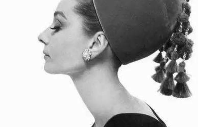 脖子黑怎么变白天鹅颈,如何增粗脖子