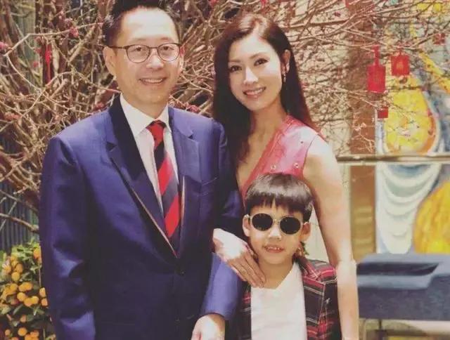 李嘉欣当年到底有多美,李嘉欣年轻时到底有多美