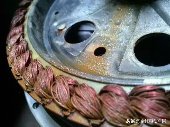 电动车电机进水了后轮很难转动,电动车潜水泵电机进水了怎么办