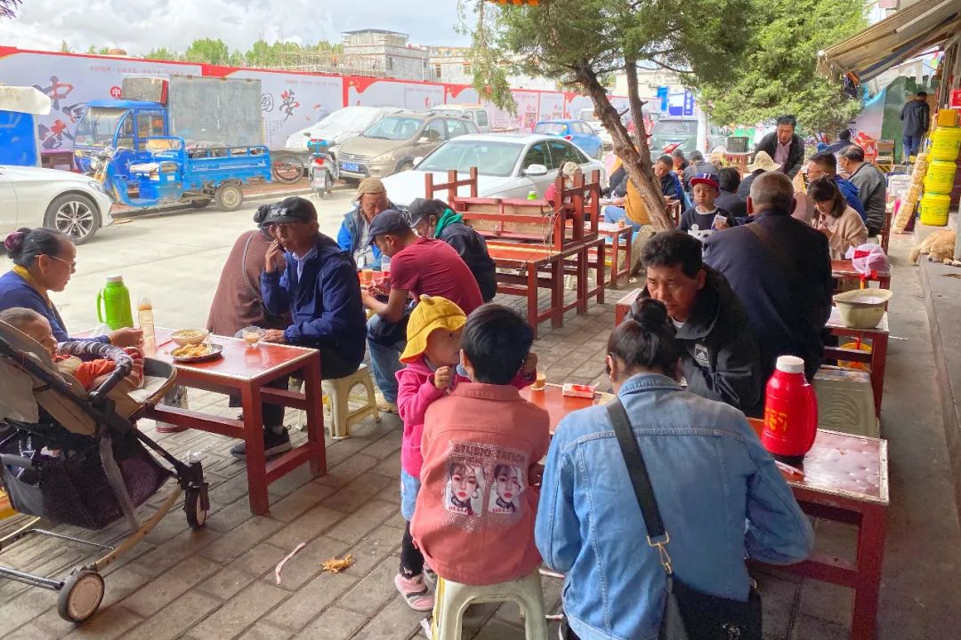 旅游到西藏不可错过的10大美食,拉萨藏餐小吃美食推荐