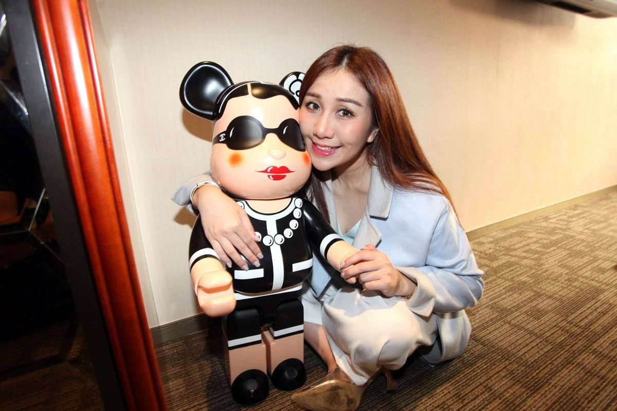 赌王26岁女儿现状,赌王28岁女儿现状