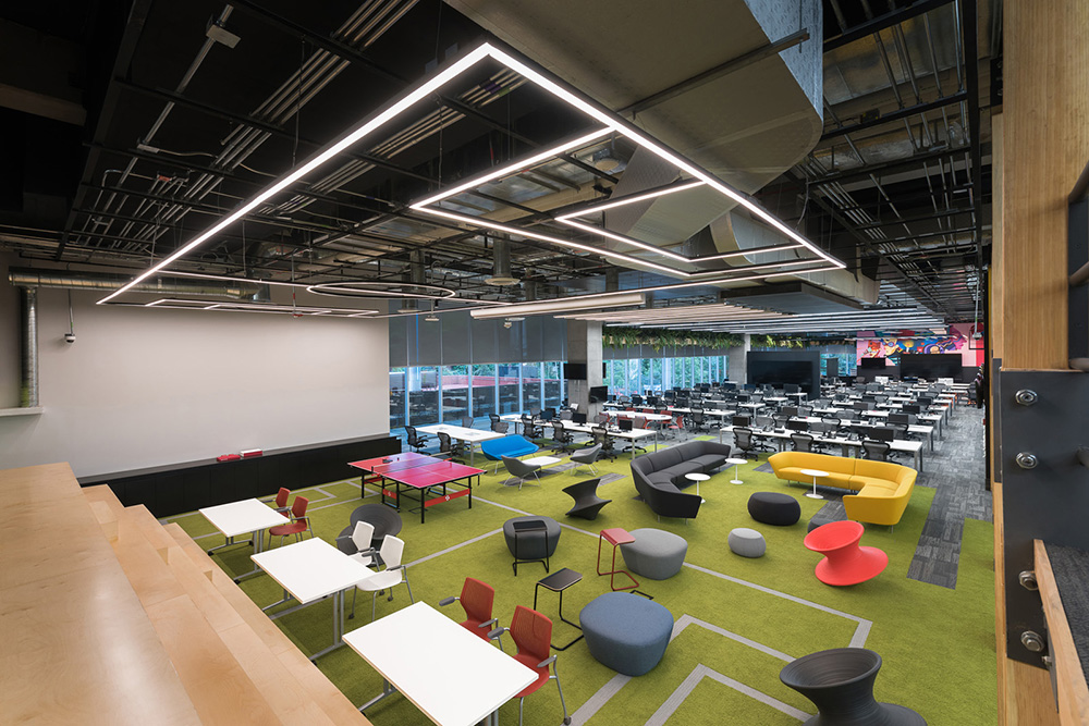 活力多彩Santander桑坦德银行墨西哥办公设计欣赏