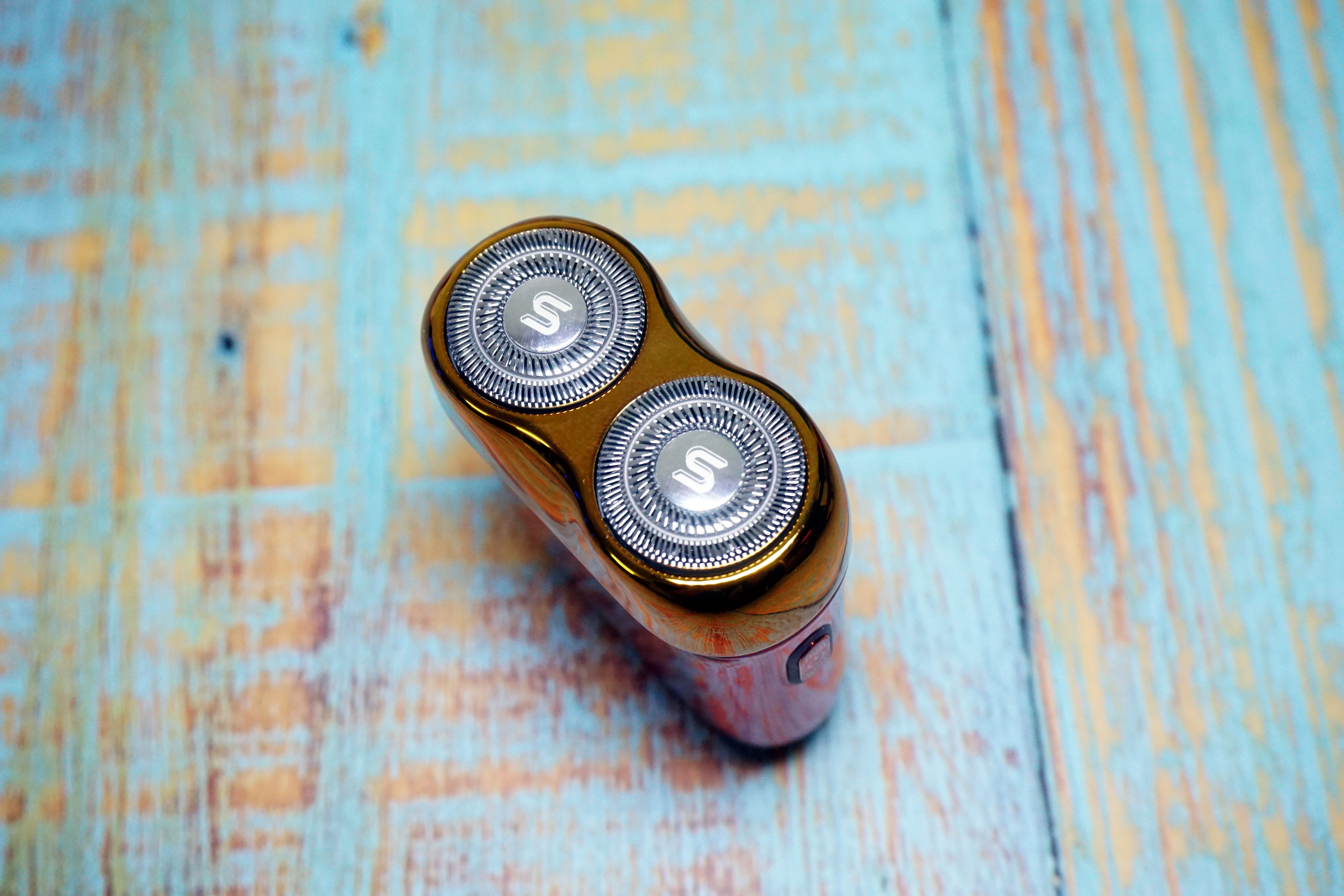 须眉潮玩家剃须刀r2,须眉剃须刀r2联名版