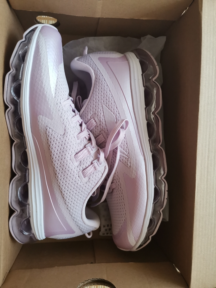 女跑步鞋推荐李宁,李宁跑步鞋女款哪个好