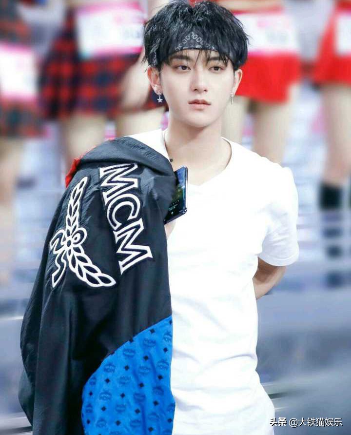 这4位男星的“M唇”太绝了！又妩媚又有脆弱感，真正的亦正亦邪