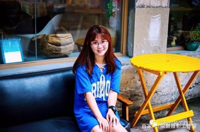 拍照时表情僵硬笑不自然怎么改善,拍照表情僵硬怎么办