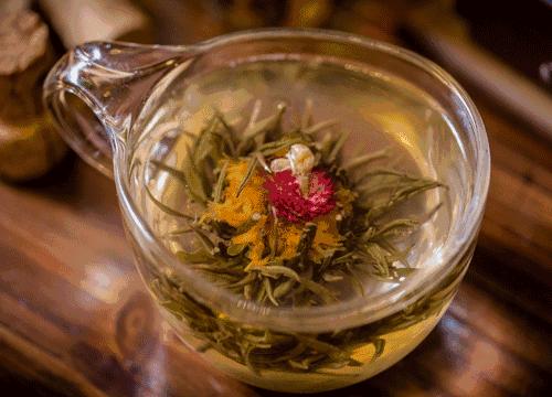 月经来时胸胀痛怎么回事,例假期间胸胀痛怎么缓解