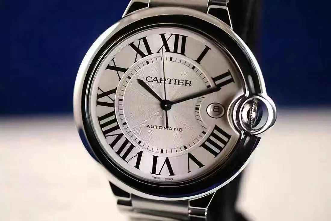 人生不需要刻意讨好，女神最爱——卡地亚蓝气球