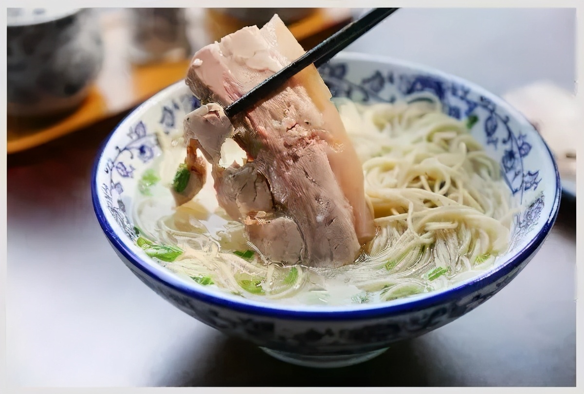 在镇江，现在的5000月薪，相当于过去1989年什么水平？