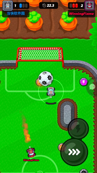 赛车足球一款休闲无聊必备选择，赛车与足球的完美结合