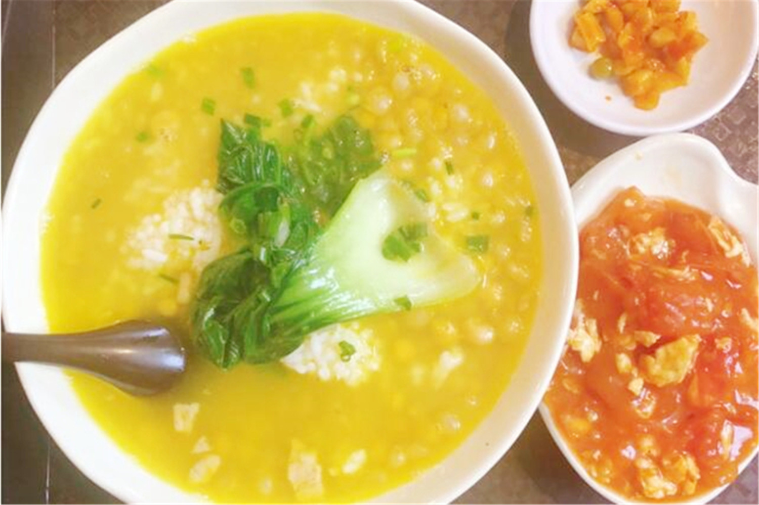 重庆大学食堂哪家最好,重庆的大学食堂价格一般多少