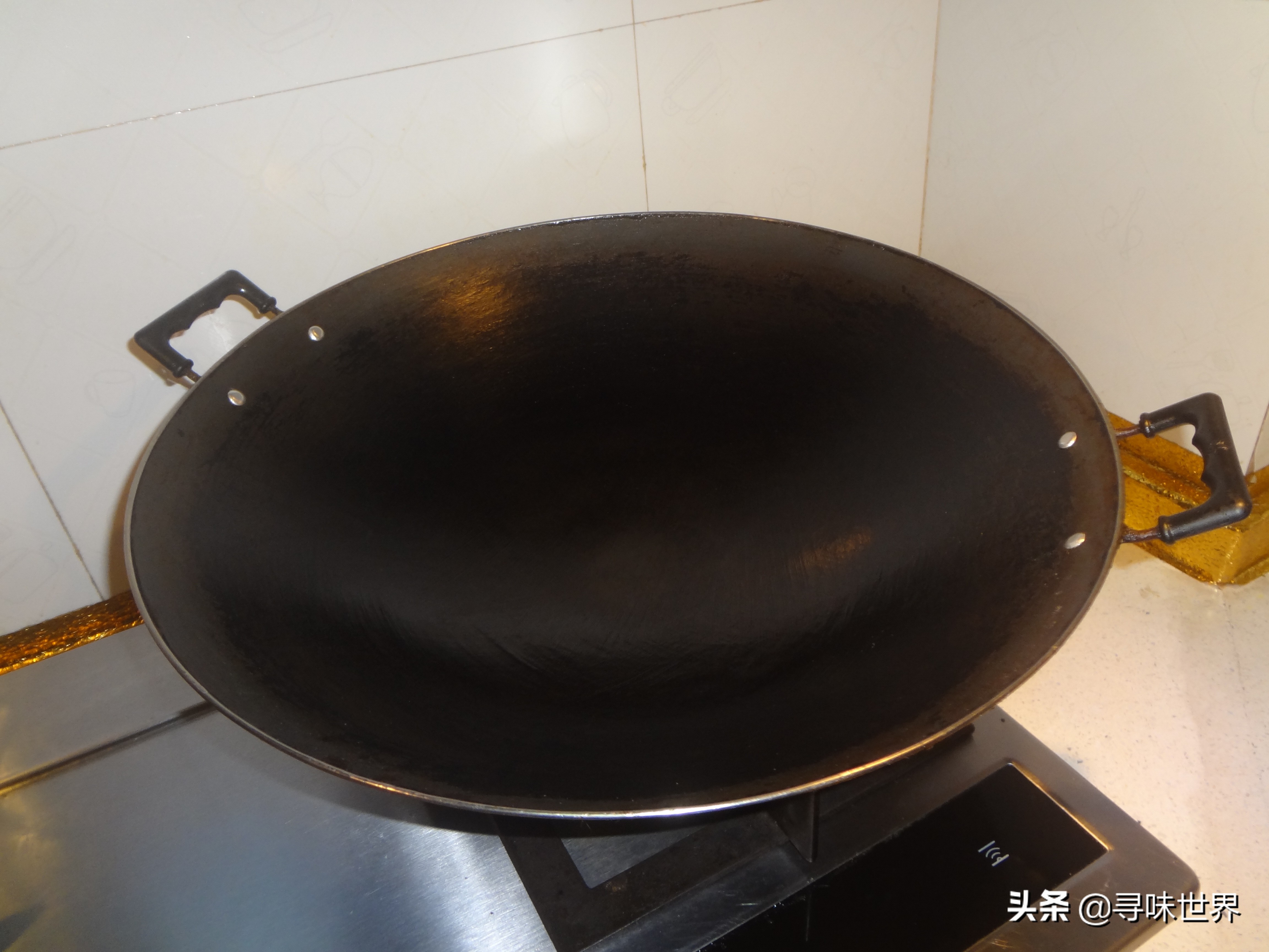 铁锅煎鱼如何防粘锅,煎鱼粘锅用什么办法不粘锅