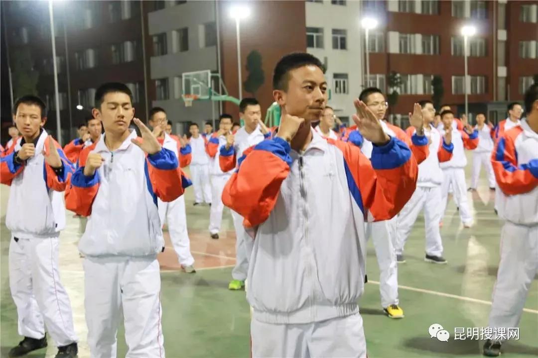 首届高考一本率达77.46%，昆三中经开学校为何成为名校“黑马”？