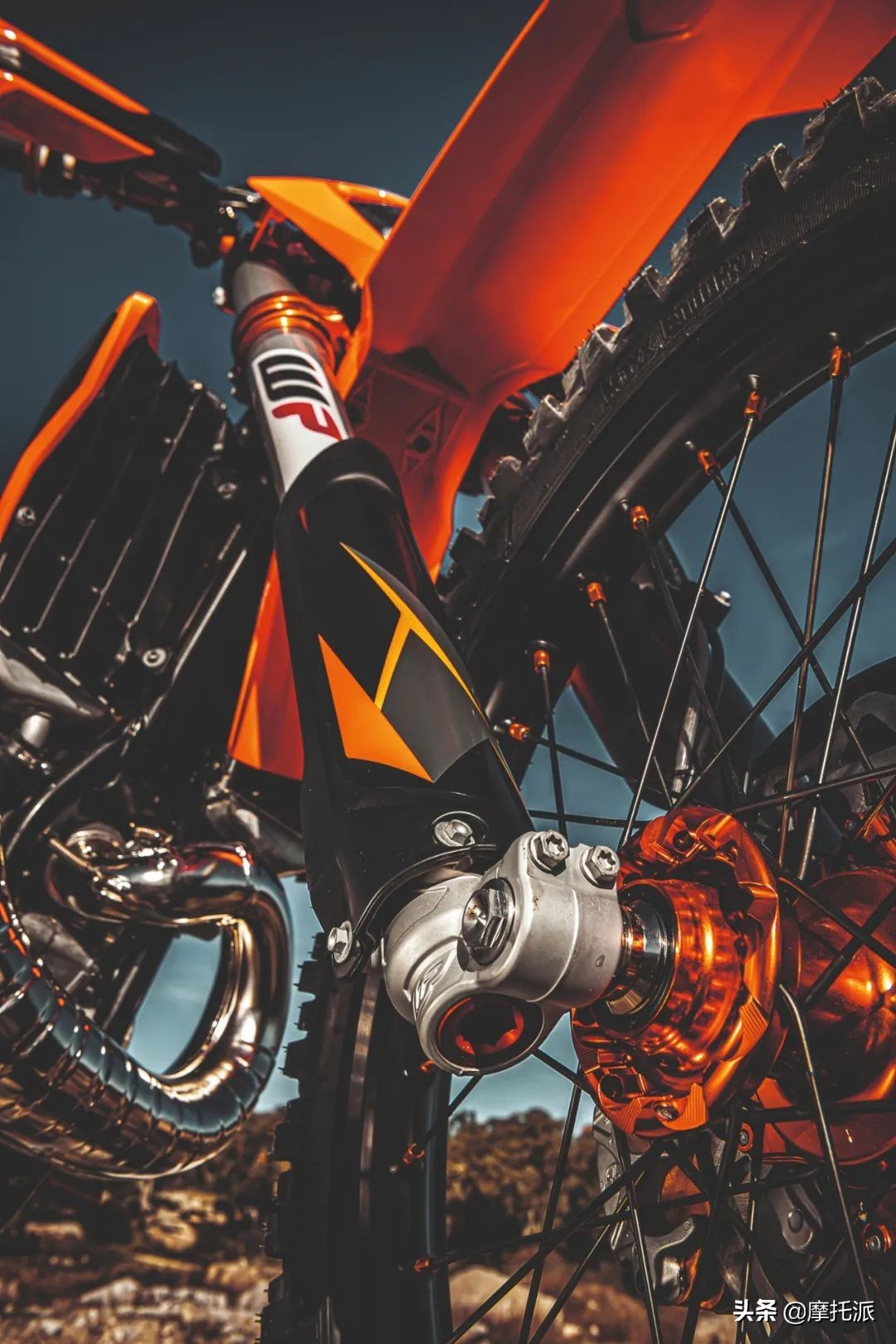 不到1万的ktm,ktm300硬耐力