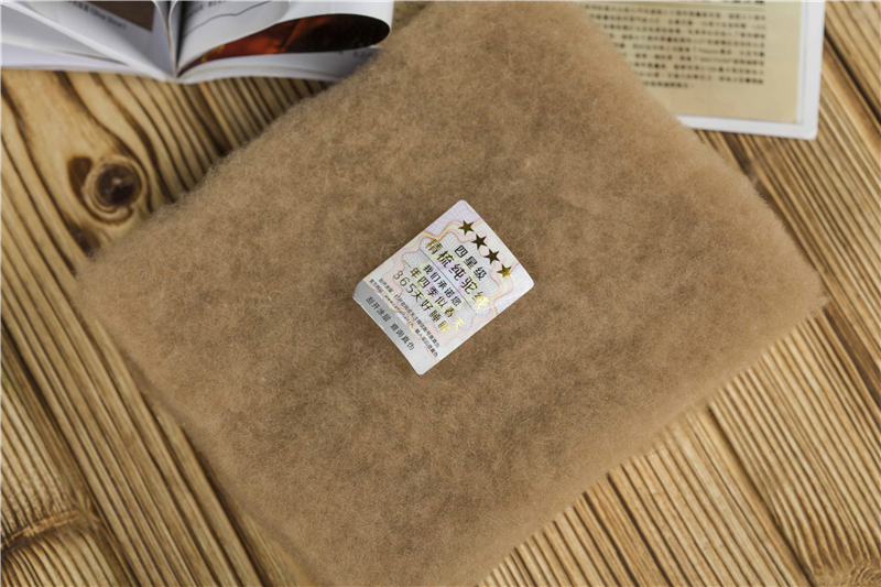 驼毛与羊毛哪个好,驼毛和驼毛绒棉的区别