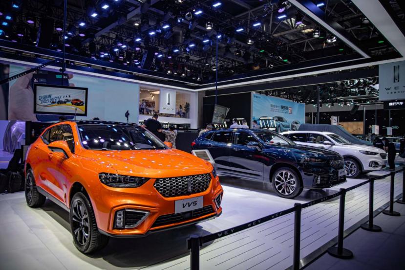 初恋撸猫遛狗开坦克向你开炮?长城汽车燃爆2020北京车展