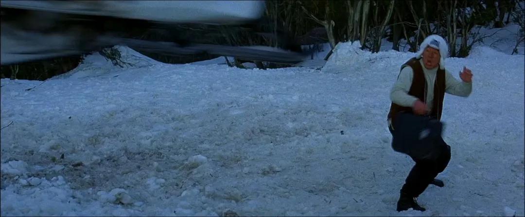 成龙差点丧命的电影镜头,拍电影险些丧命