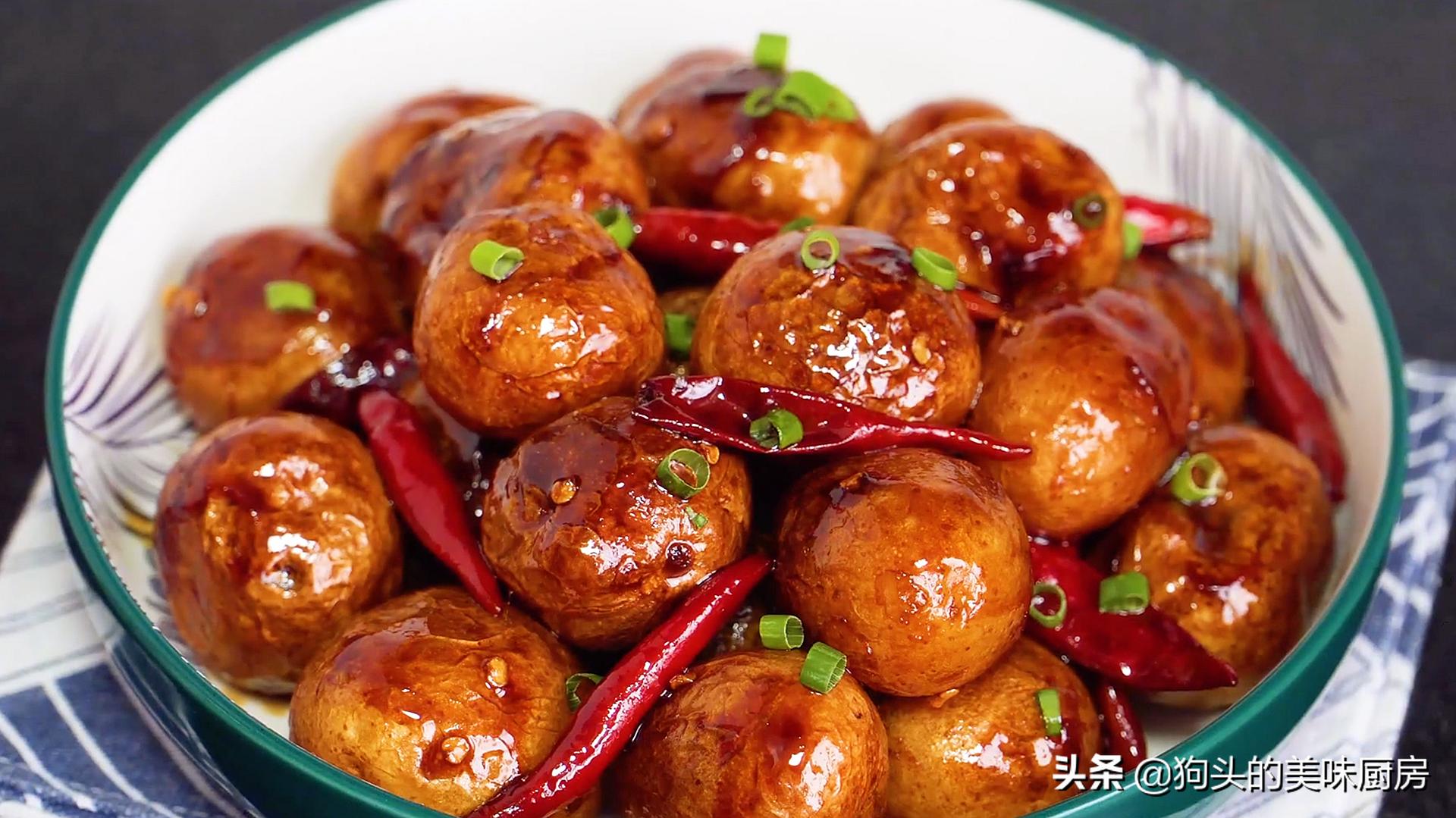 春天遇上土豆不要手软，多买些，不去皮不切块，整个上锅煮，真香