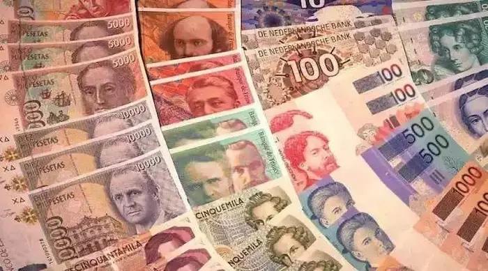 斜杠青年做副业,年轻人下班后搞副业月入过万