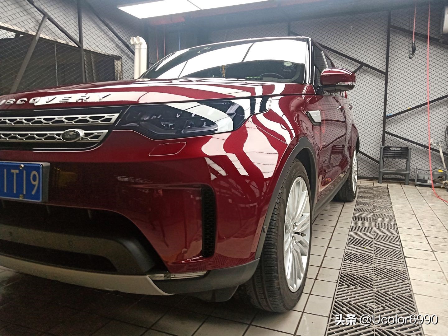 路虎发现运动悬浮车顶膜,路虎发现运动版改色膜