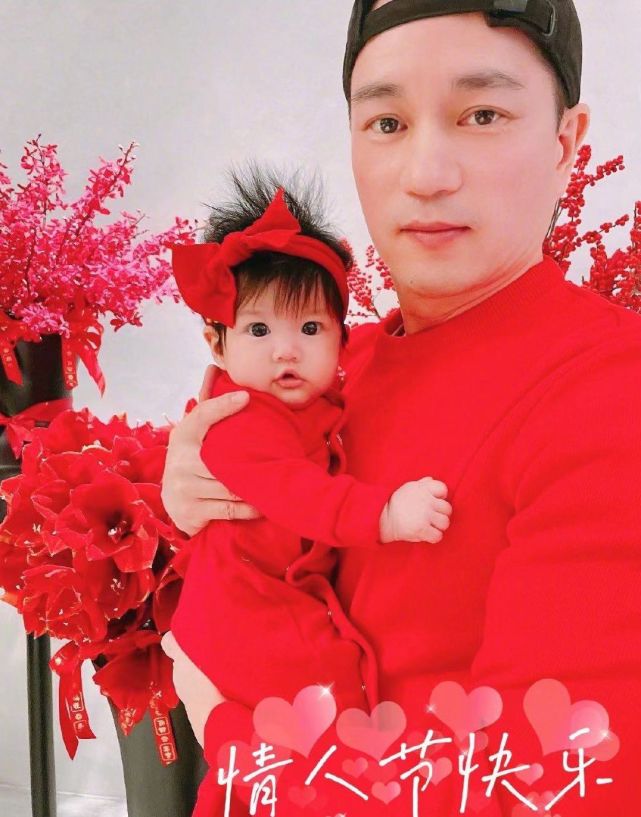 当妈不容易坐月子,安以轩复工首晒照