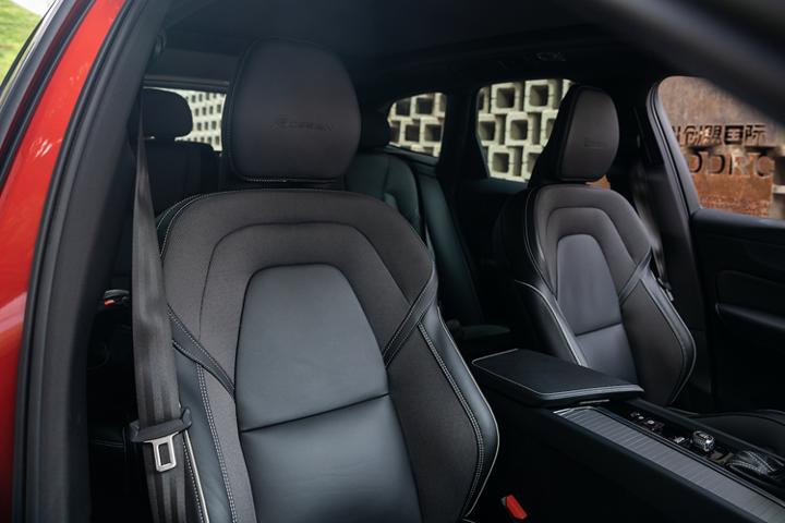 开了一年的沃尔沃xc60卖多少钱,开了一年沃尔沃xc60卖多少钱