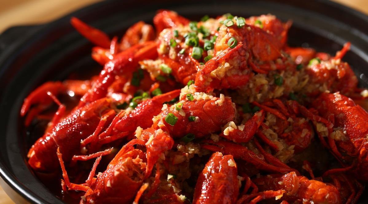 特别报道｜“江湖虾客”助力武汉：购慧康虾料，享汉味生活