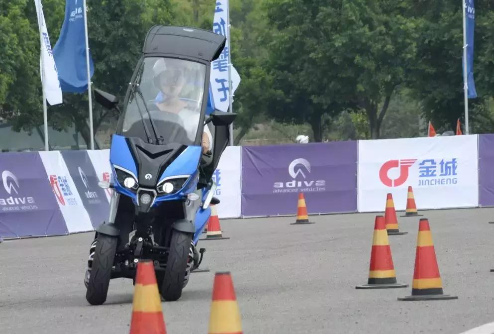 2.78万ADIVAAJ201欧系运动踏板首发！金城旗下多款车型试驾