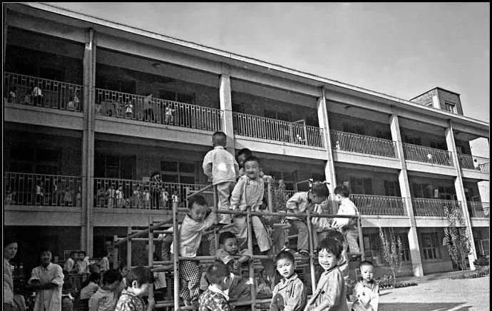 40年前的照片满满的回忆,致青春致回忆三十年前的老照片